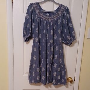 Old Navy sz L, Indigo Blue Dress with Cream Floral Pattern. Cotton Blend
